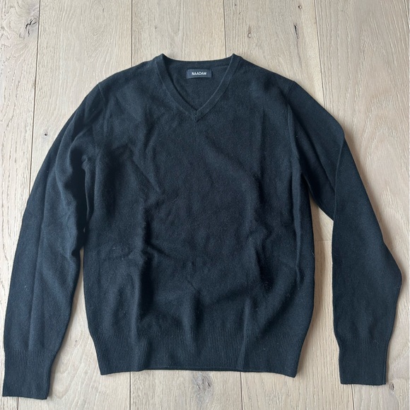 NAADAM Sweaters - 100% Cashmere Black V-Neck Sweater
